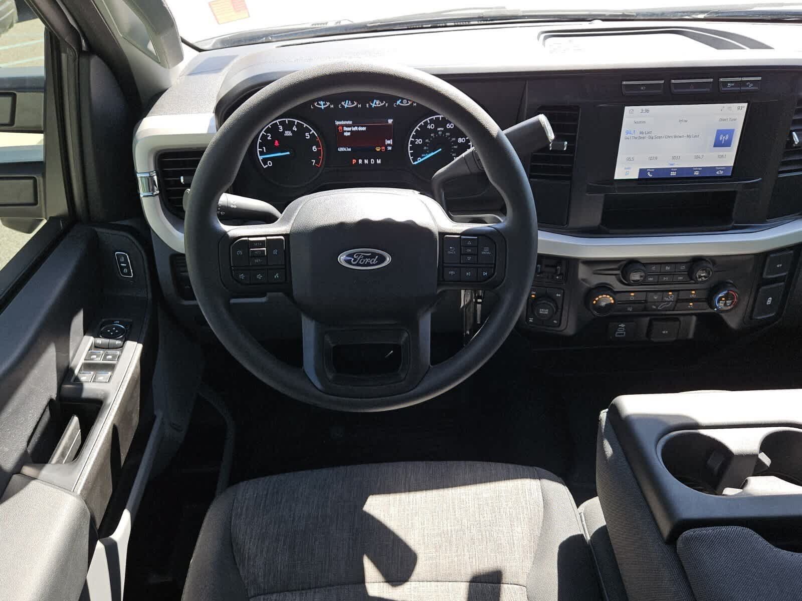 Used 2024 Ford F250 XL w/ 360-Degree Camera Package AWD/4WD image 5