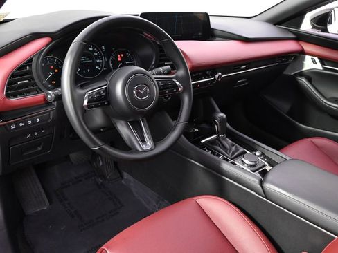 Used 2025 MAZDA MAZDA3 Hatchback w/Premium Plus Pkg image 12