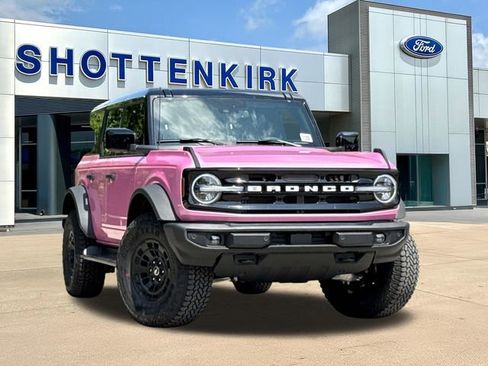 New 2026 Ford Bronco Outer Banks w/ Sasquatch Package AWD/4WD image 1
