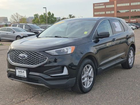 Used 2024 Ford Edge SEL image 4