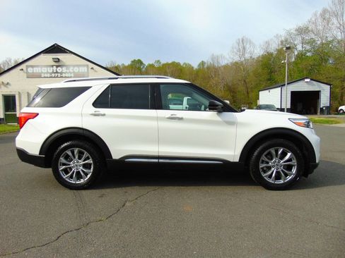 Used 2021 Ford Explorer Limited image 34