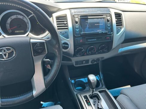 Used 2015 Toyota Tacoma 4x4 Double Cab w/ TRD Sport Package image 18