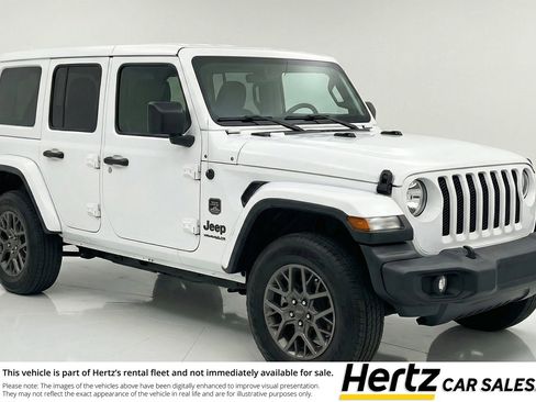 Used 2025 Jeep Wrangler Sahara image 1