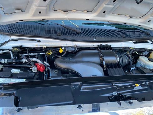 Used 2016 Ford E-350 and Econoline 350 Super Duty image 13
