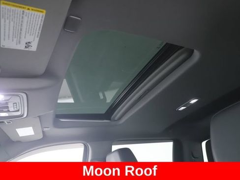 Used 2022 Chevrolet Silverado 1500 RST AWD/4WD image 18