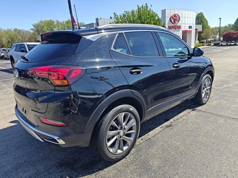 Used 2022 Buick Encore GX Essence w/ Experience Buick Package AWD/4WD image 4