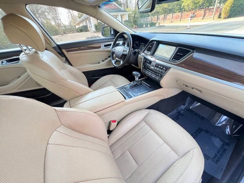 Used 2018 Genesis G80 3.8 RWD image 17
