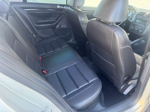 Used 2010 Volkswagen Jetta TDI image 17