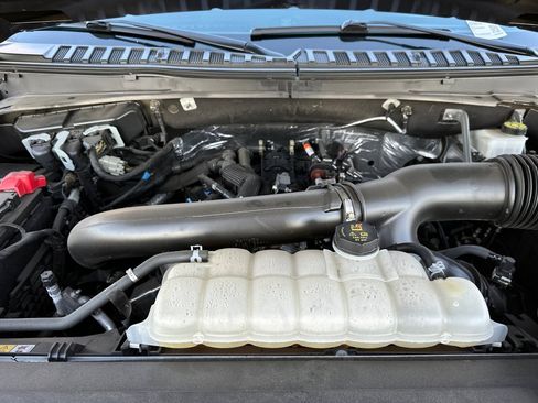 Used 2024 Ford Expedition Limited image 57