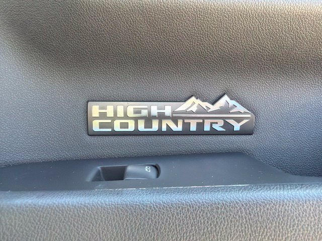 Used 2025 Chevrolet Silverado 1500 High Country w/ High Country Premium Package AWD/4WD image 14