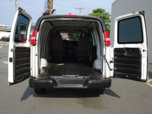 Used 2013 GMC Savana 2500 image 9