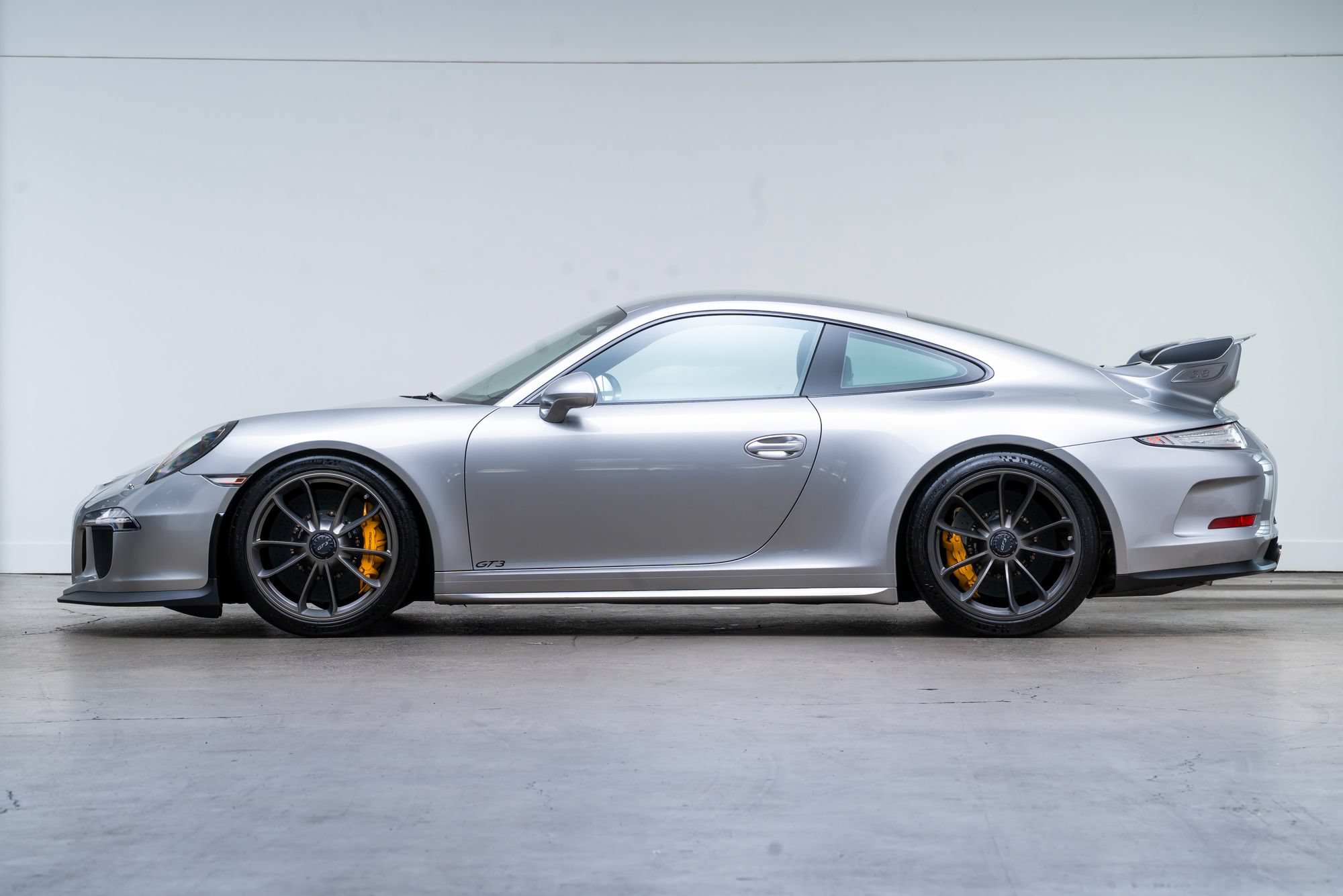 Used 2015 Porsche 911 GT3 RWD image 7