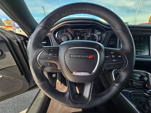 Used 2016 Dodge Challenger SXT Plus RWD image 27