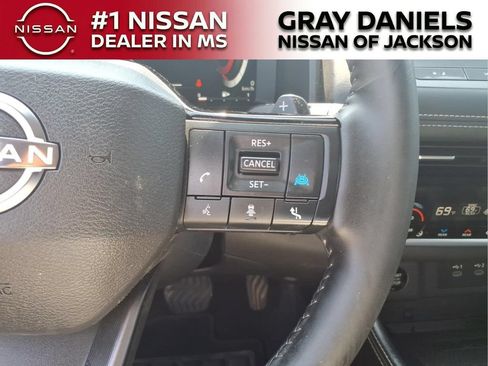 Certified 2025 Nissan Rogue Platinum w/ Tech Package FWD image 17