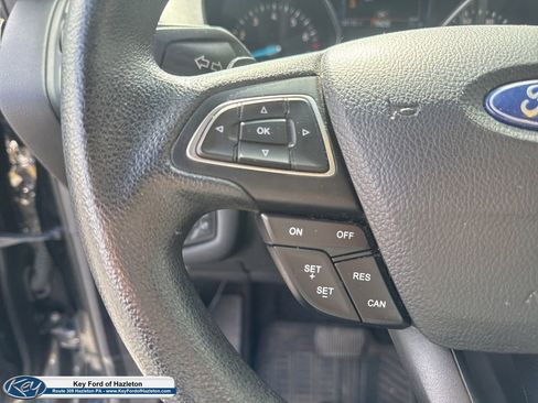 Used 2017 Ford Escape SE w/ Equipment Group 201A AWD/4WD image 19