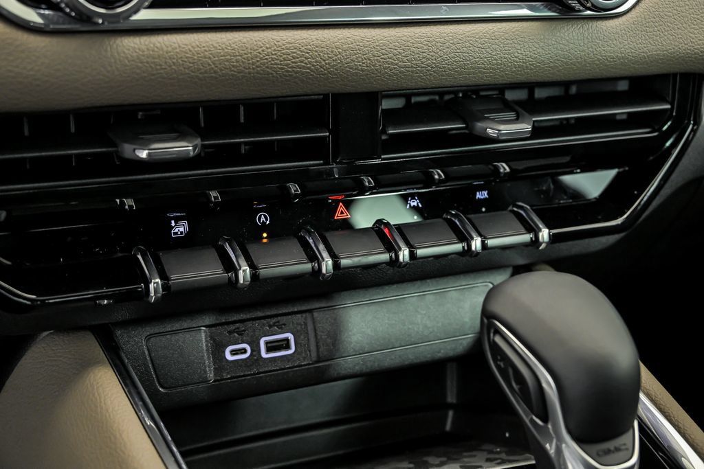 New 2026 GMC Canyon Denali AWD/4WD image 31