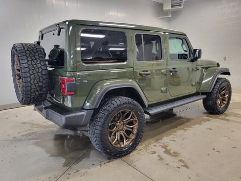 Used 2023 Jeep Wrangler Unlimited Sahara AWD/4WD image 10