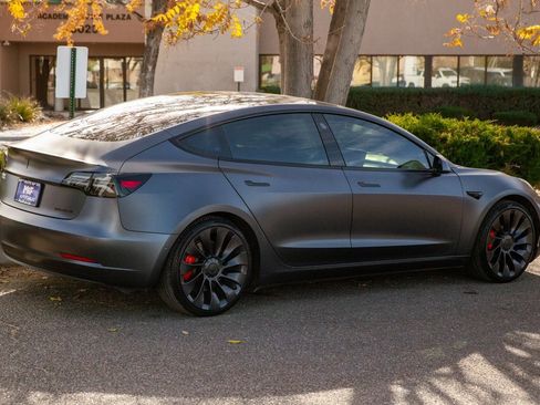 Used 2021 Tesla Model 3 Performance image 5