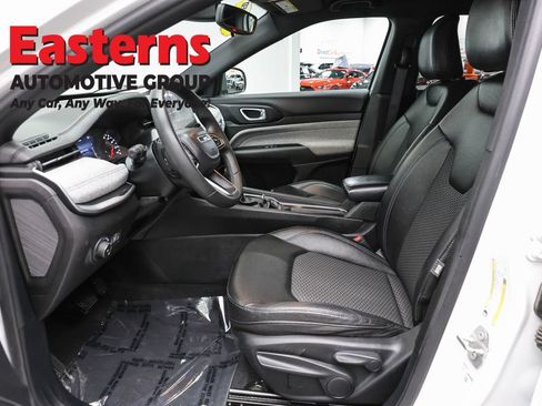 Used 2024 Jeep Compass Latitude AWD/4WD image 13