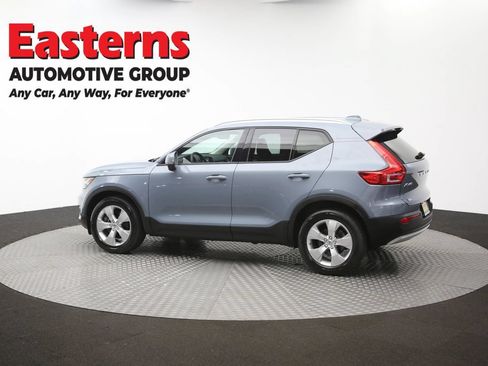 Used 2021 Volvo XC40 T4 Momentum FWD image 61