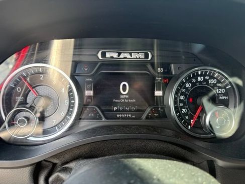 Used 2020 RAM 1500 Big Horn AWD/4WD image 24