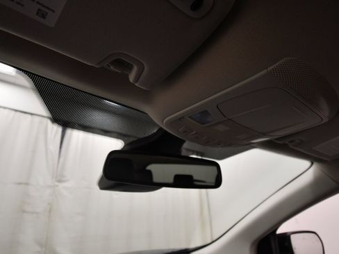 Used 2022 Ford Edge Titanium image 28