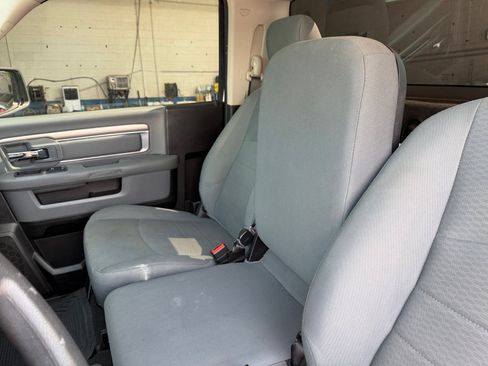 Used 2019 RAM 1500 Express RWD image 15
