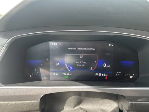 Used 2022 Volkswagen Tiguan SE image 30