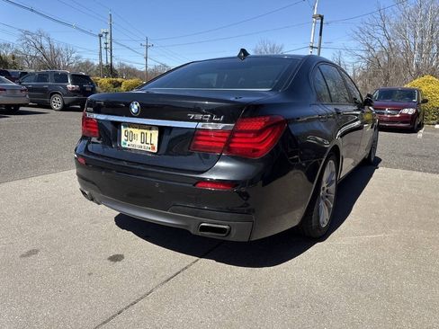 Used 2013 BMW 750Li xDrive AWD/4WD image 18