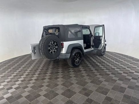 Used 2008 Jeep Wrangler X AWD/4WD image 16