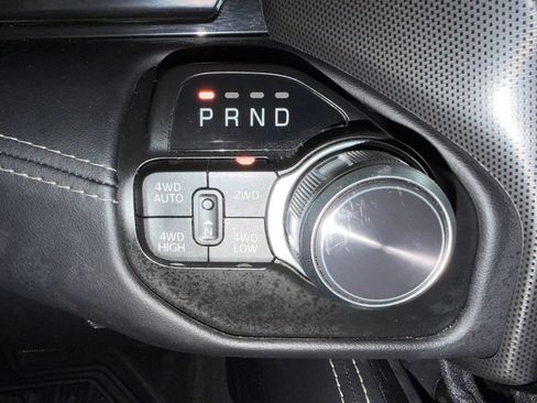 Used 2022 RAM 1500 Limited w/ Body-Colour Bumper Group AWD/4WD image 19