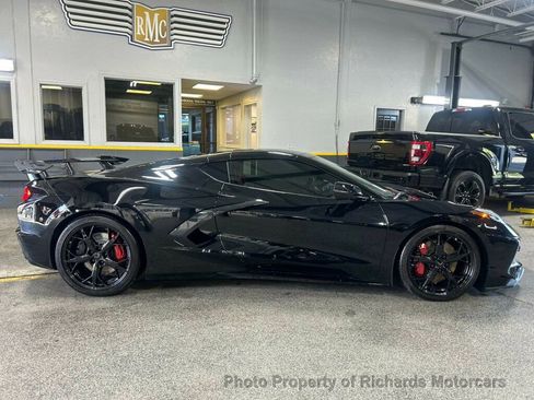 Used 2024 Chevrolet Corvette Stingray Coupe w/ 1LT image 2