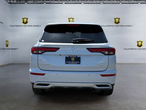 Used 2024 Mitsubishi Outlander SE FWD image 4