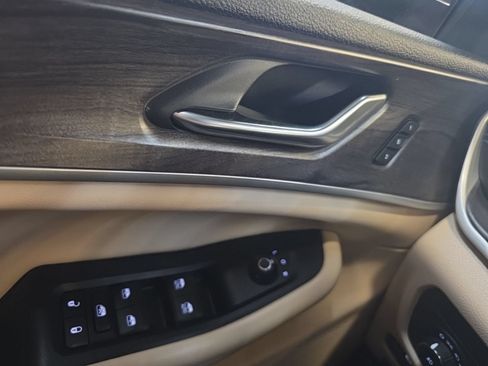 Used 2023 Jeep Grand Cherokee Limited RWD image 24