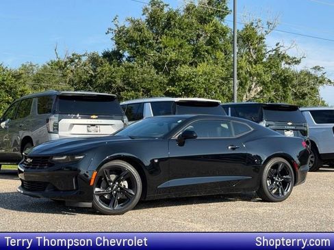 Used 2024 Chevrolet Camaro LT RWD image 1