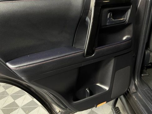 Used 2020 Toyota 4Runner TRD Off-Road Premium image 27