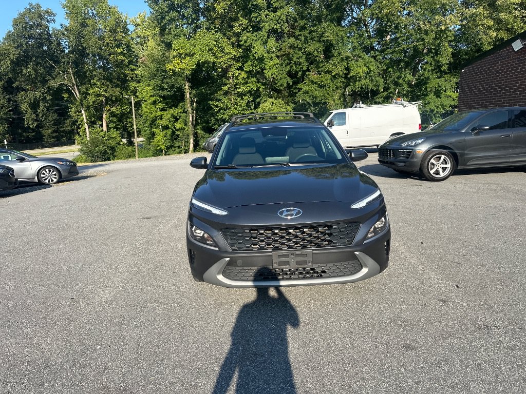 Used 2022 Hyundai Kona SEL FWD image 2