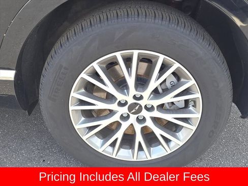Used 2025 Genesis GV80 2.5T AWD/4WD image 11