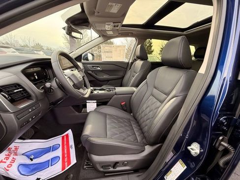 New 2026 Nissan Rogue Platinum w/ Platinum Premium Package image 12