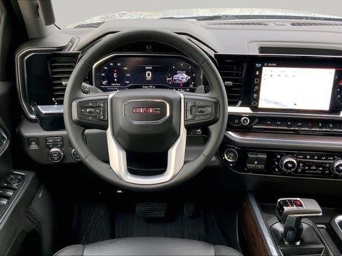 Used 2024 GMC Sierra 1500 SLT AWD/4WD image 6