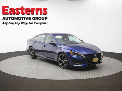 Used 2024 Nissan Altima 2.5 SR w/ SR Premium Package FWD image 51