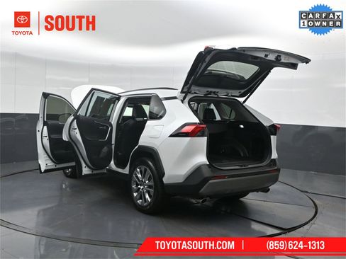 Used 2024 Toyota RAV4 Limited image 62