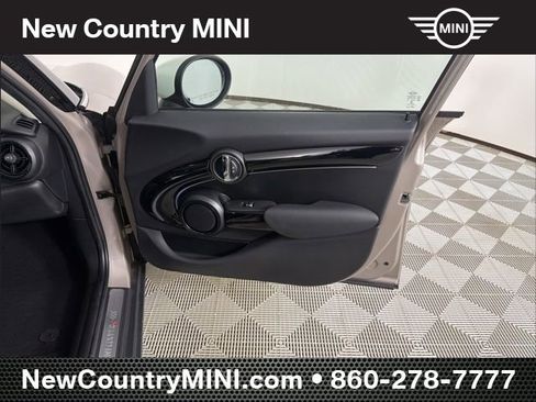 Used 2022 MINI Cooper S image 17