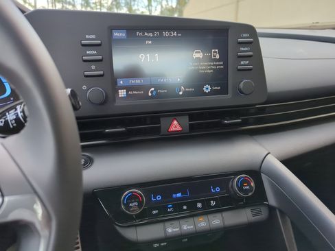 Certified 2025 Hyundai Elantra Sport FWD image 28