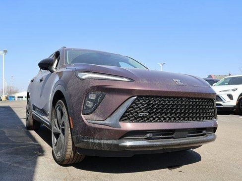 New 2025 Buick Envision Sport Touring image 5