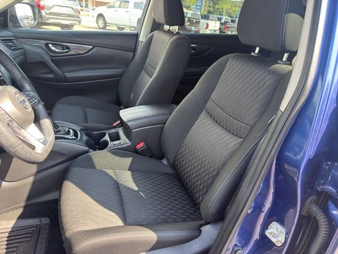 Used 2020 Nissan Rogue SV FWD image 15