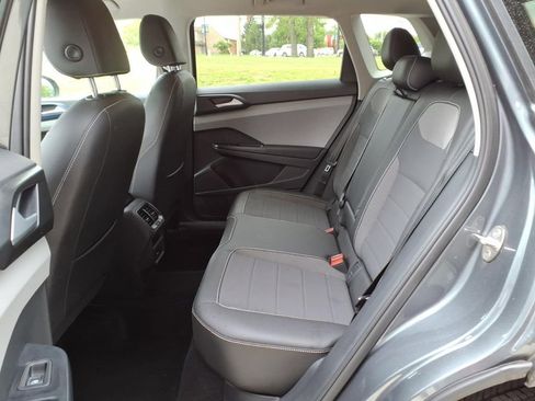 Used 2023 Volkswagen Taos SE FWD image 25