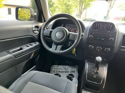 Used 2015 Jeep Patriot Sport w/ Power Value Group FWD image 28