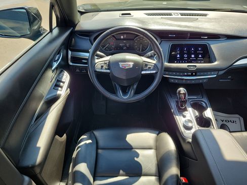 Used 2023 Cadillac XT4 Premium Luxury FWD image 12
