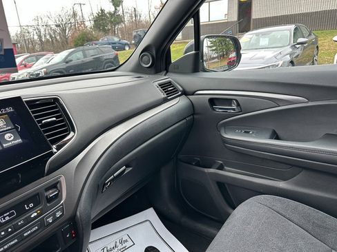 Used 2022 Honda Pilot Sport image 23